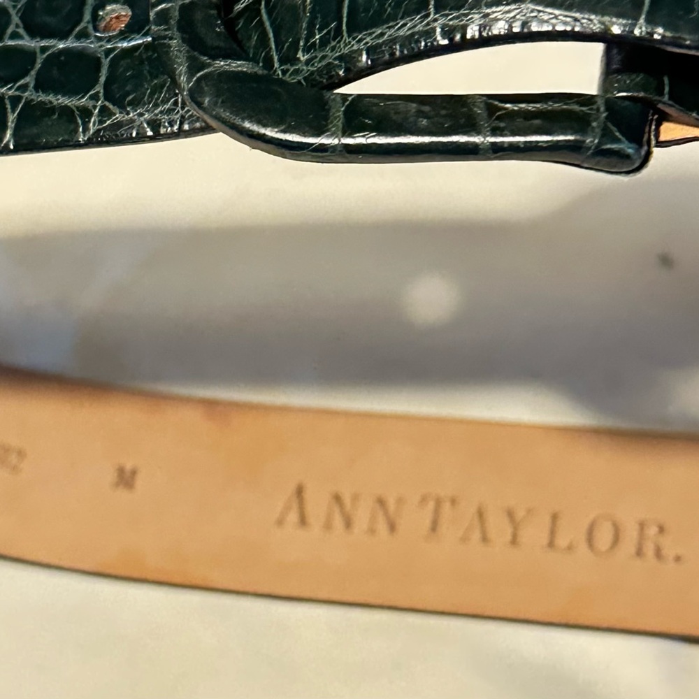 Ann Taylor Women’s Size Medium Leather Belt Dark Green - Picture 6 of 8